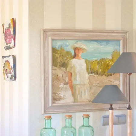 Hotel Pareado Con Jardin Privado En Urbanizacion