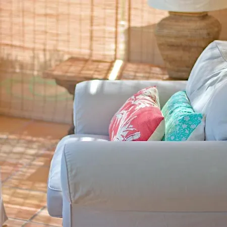 Pareado Con Jardin Privado En Urbanizacion Hotel