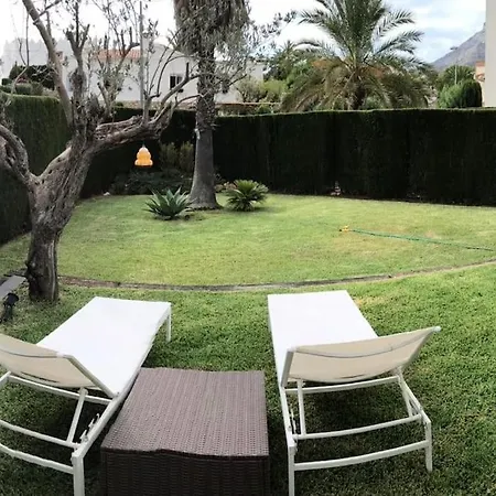 Pareado Con Jardin Privado En Urbanizacion Hotel Dénia