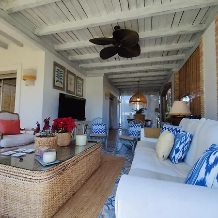 Pareado Con Jardin Privado En Urbanizacion Hotel